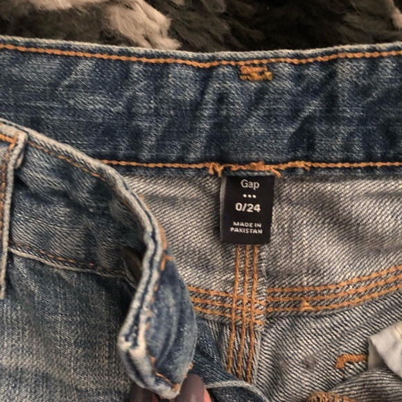 GAP denim shorts - Picture 3 of 9